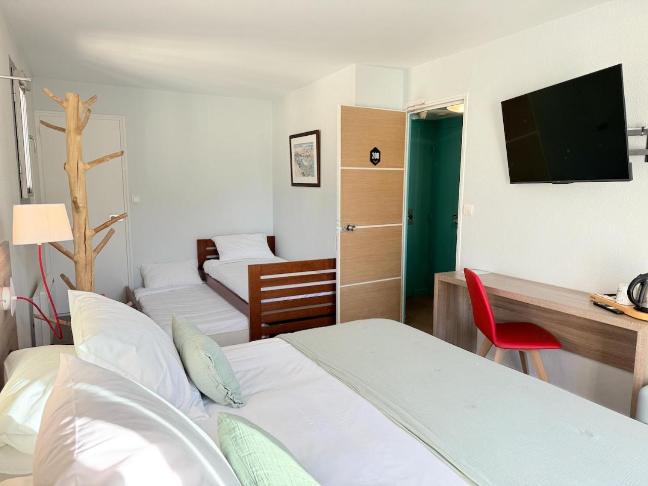 פורניק Hotel Beau Soleil מראה חיצוני תמונה